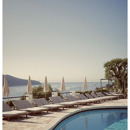 Hotel Le Versailles Villefranche-sur-Mer Exterior photo