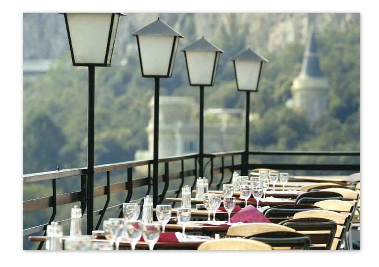 Hotel Le Versailles Villefranche-sur-Mer Exterior photo